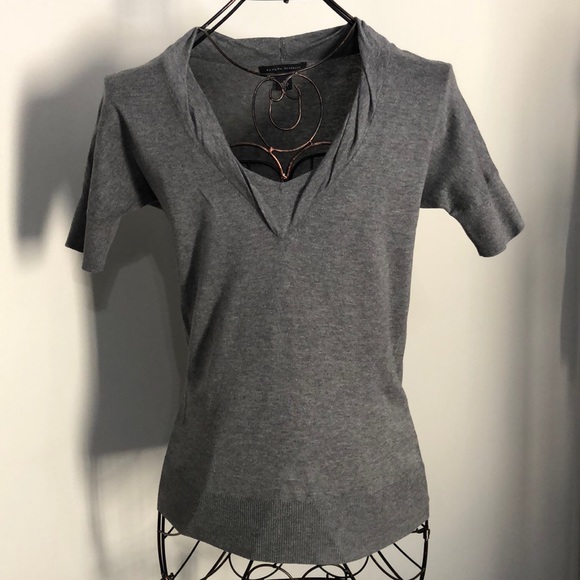 Banana Republic Sweaters - 🤩Banana Republic Gray v-neck sweater Sz small